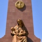 THE LAYING OF FLOWERS AT THE MONUMENT OF INDEPENDENCE AND HUMANENESS